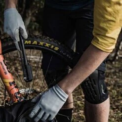 POC VPD System Lite Knee Pad